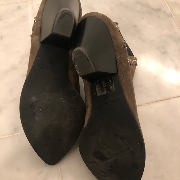 Janet + Janet Studded Ankle Boots - Picture 5 of 5